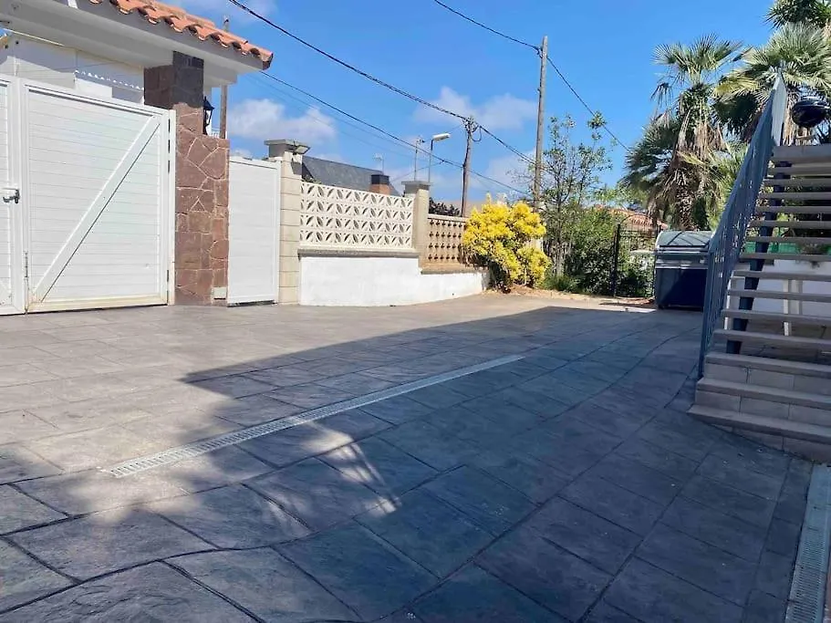 Holiday home Independent House Casazul With Swimming Pool Villa Castelldefels